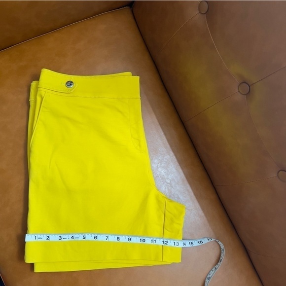 Loft Women’s High Waisted High Rise Mustard Yellow Button Accent Shorts size 14 - Picture 11 of 13